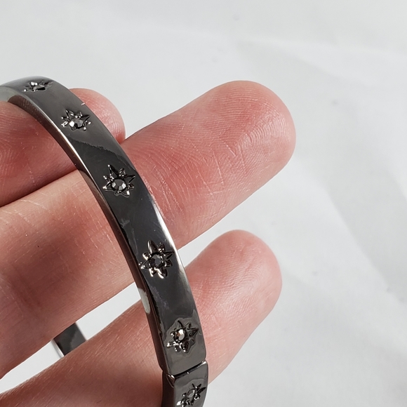 Marlyn Schiff hematite crystal starburst bangle - Picture 2 of 6